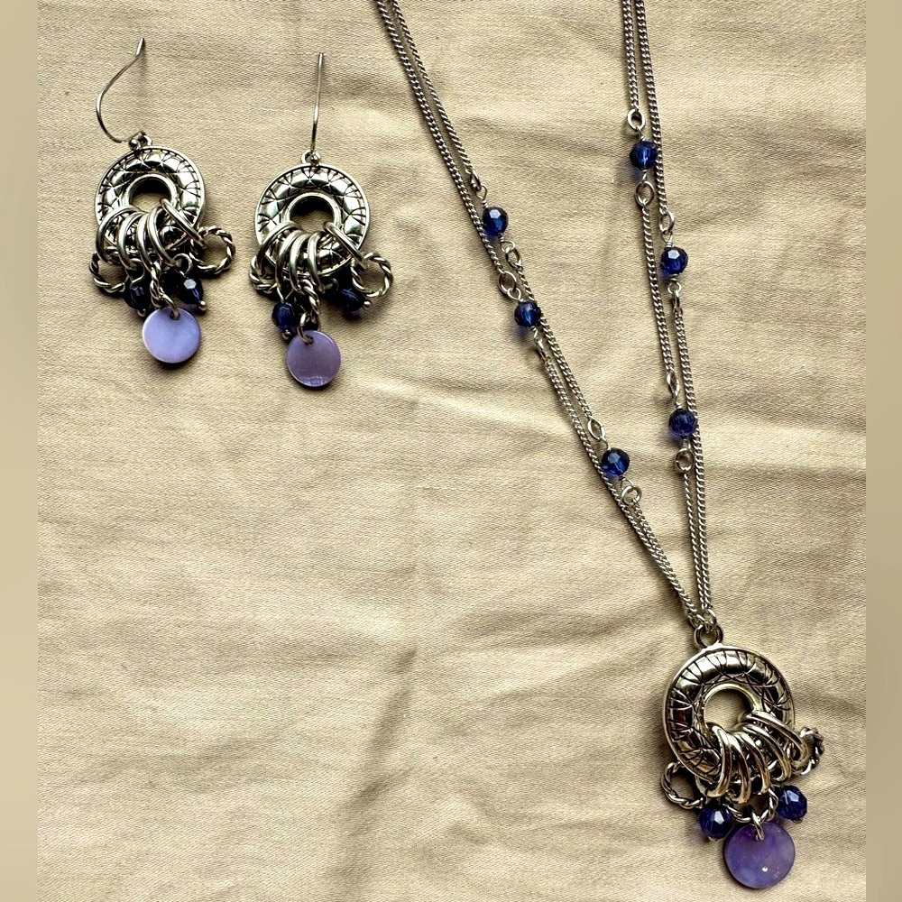 SET of Lia Sophia necklace and earrings LIKE NEW!